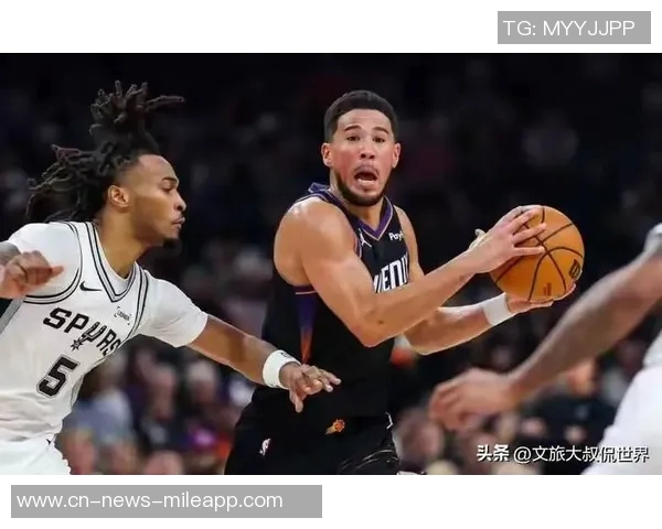 布克表示太阳队焕然一新全队已将上赛季的遗憾抛诸脑后 布克表示太阳队焕然一新全队已将上赛季的遗憾抛诸脑后