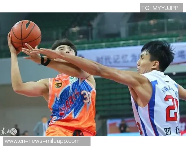 梅里尔外线火力全开10投7中砍下20分5篮板三分球9投6中表现惊艳 梅里尔外线火力全开10投7中砍下20分5篮板三分球9投6中表现惊艳