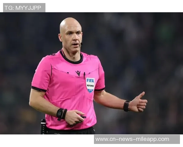 前裁判揭露曼奇尼故意撞人事件应被罚下却未被裁判察觉 前裁判揭露曼奇尼故意撞人事件应被罚下却未被裁判察觉