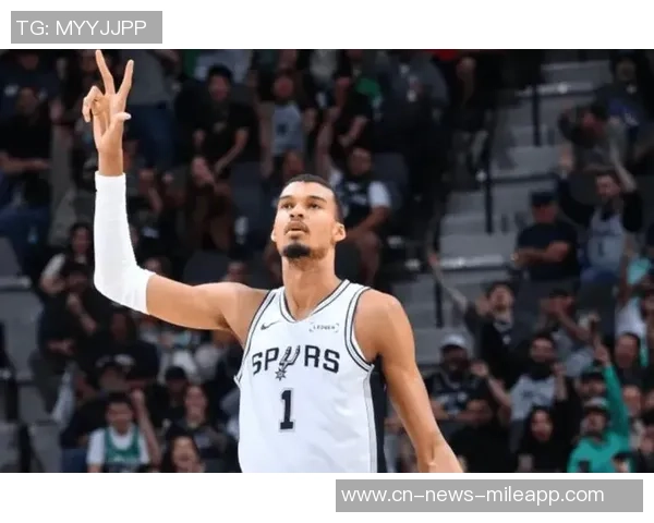 福克斯大放异彩单场28分11助助球队逆转文班缺阵的困境